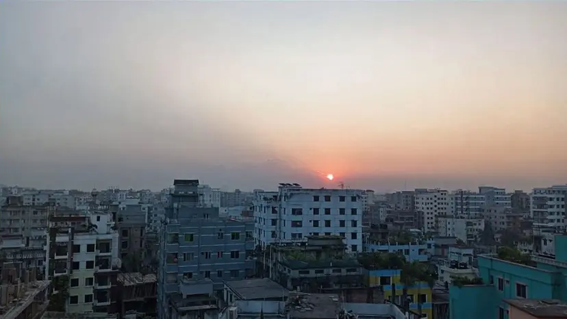 ঢাকায় বাড়তে পারে গরমের অনুভূতি, আবহাওয়া থাকবে শুষ্ক